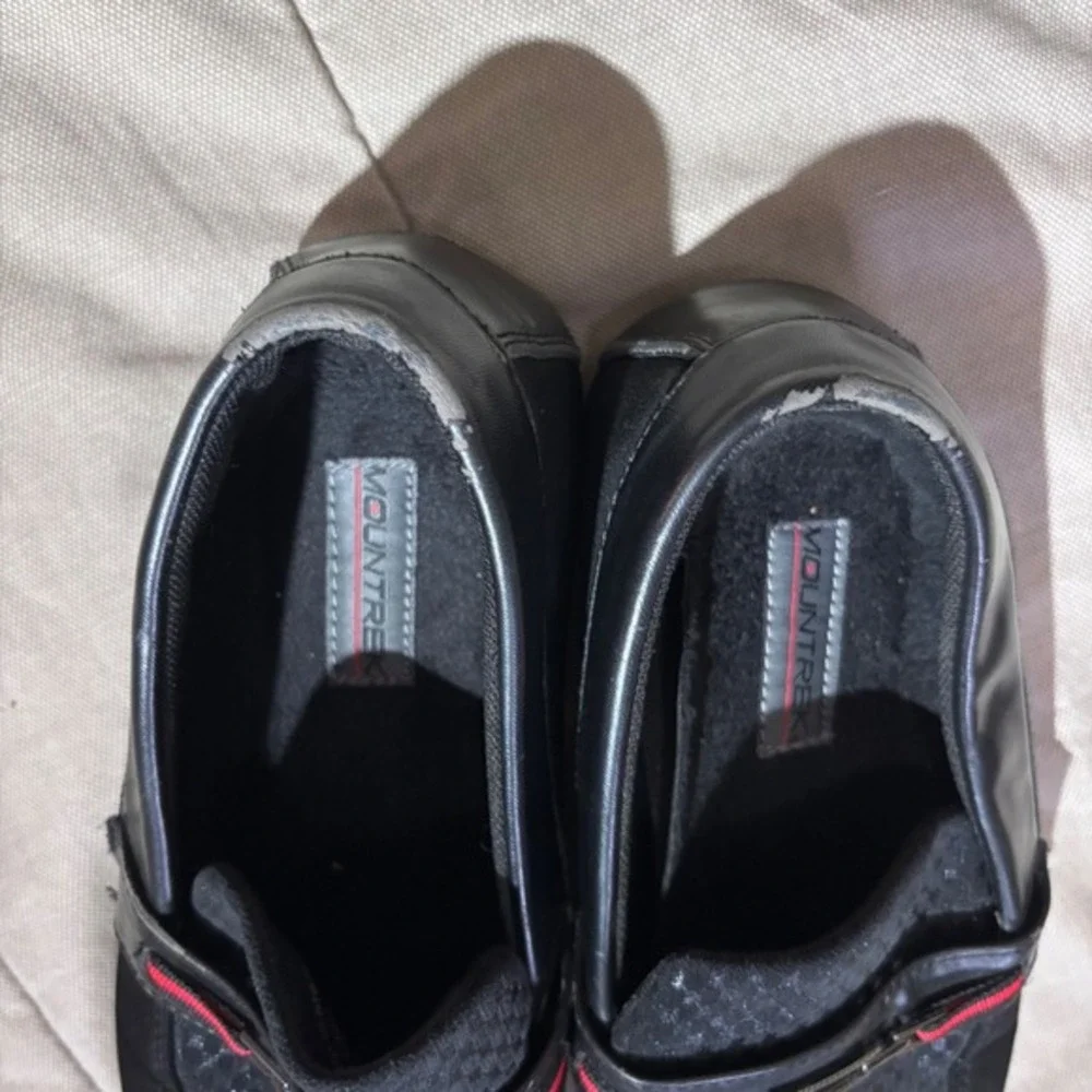 Mountrek Slip-On Loafers mens 11.5 Honeycomb Textured‎ Metal Buckle Black